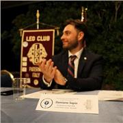 Offro lezioni private di diritto adattate alle esigenze del richiedente. (Annuncio rivolto a studenti di scuole superiori e università).